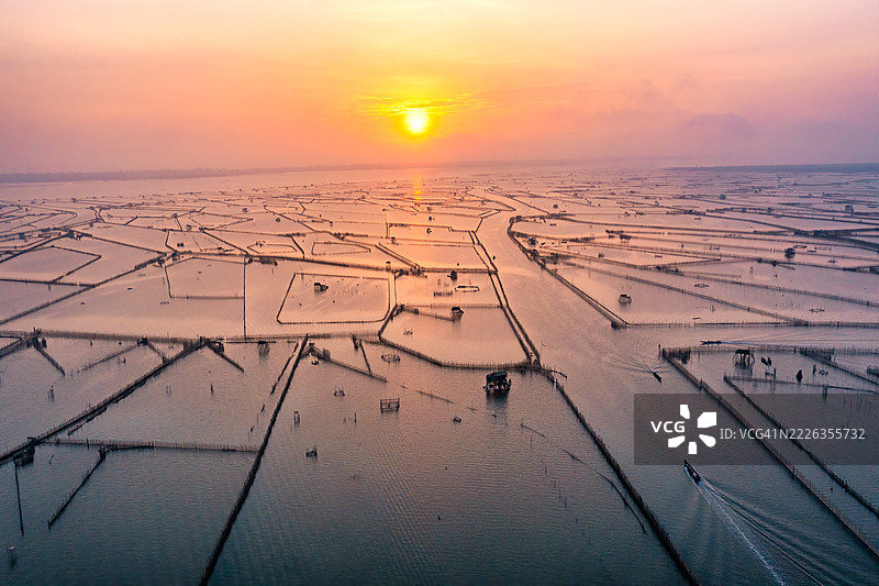 越南顺化省的楚温泻湖鸟瞰图图片素材