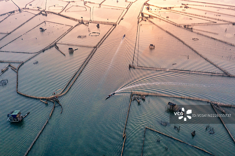 越南顺化省的楚温泻湖鸟瞰图图片素材