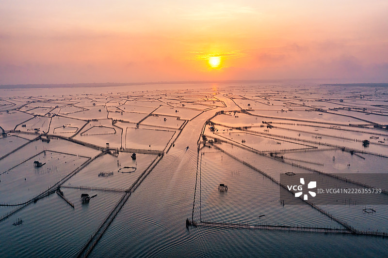 越南顺化省的楚温泻湖鸟瞰图图片素材