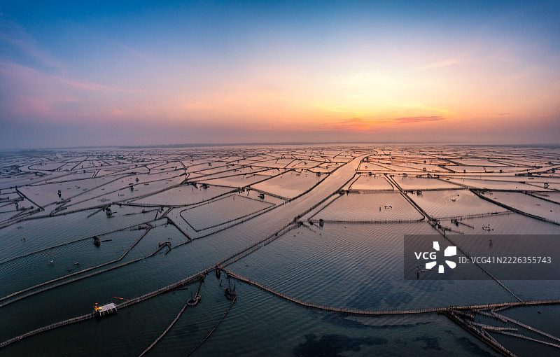 越南顺化省的楚温泻湖鸟瞰图图片素材