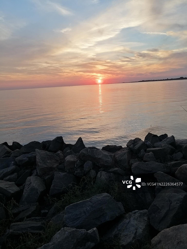 瑞典日落时分海洋与天空的美丽景色图片素材