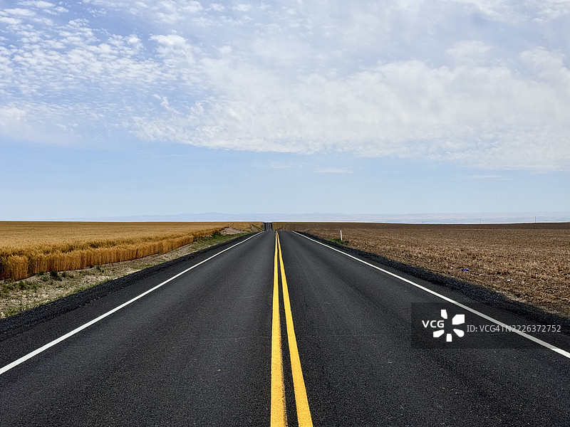 前进的道路，肯纳威克，华盛顿州，美国，USA图片素材