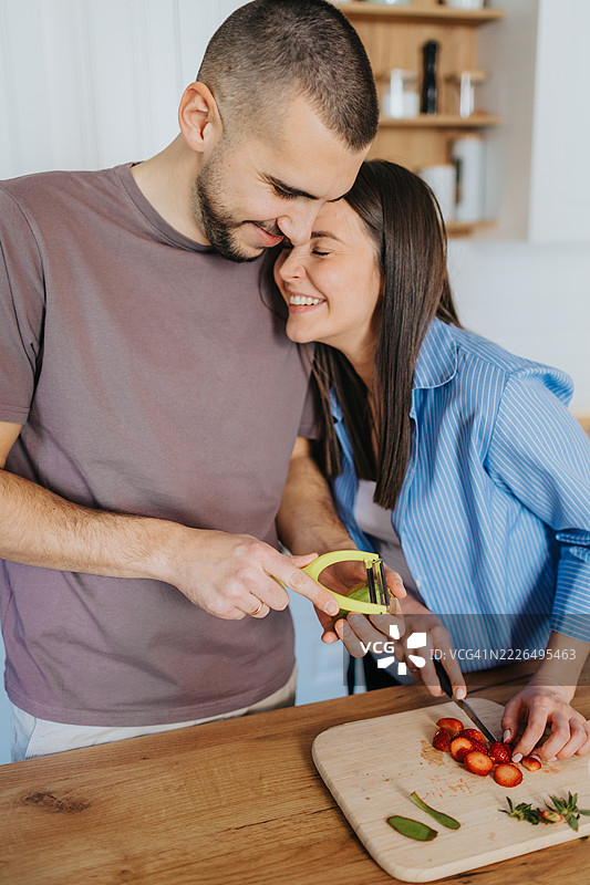 怀孕期间照顾健康图片素材