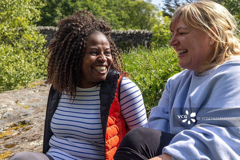 和我的女孩们度过的美好时光图片素材