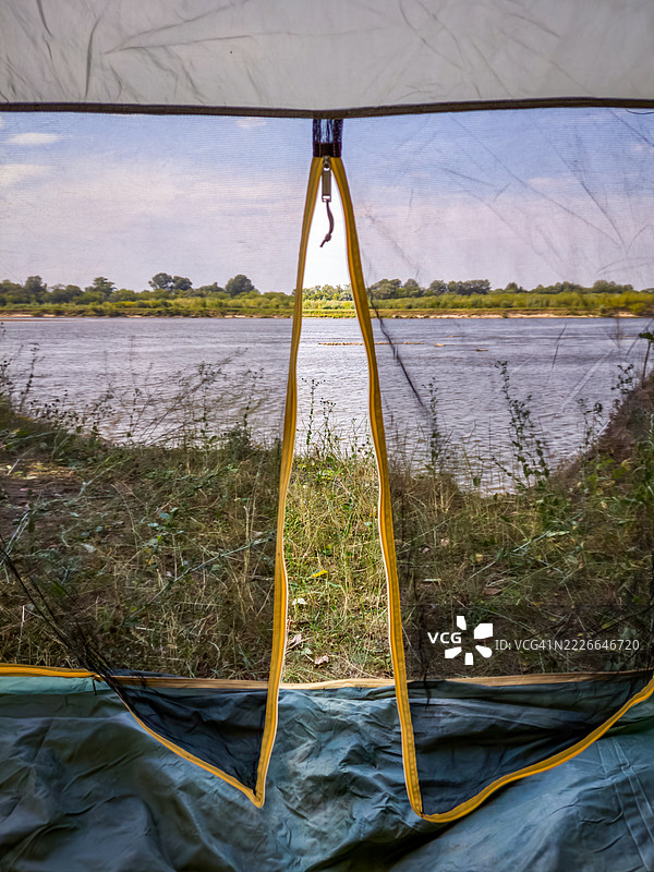 帐篷内的视角图片素材