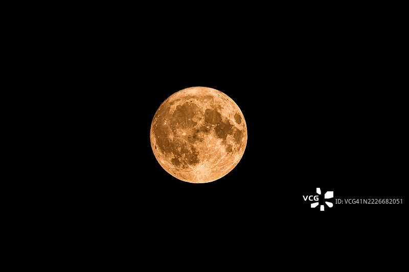 夜空中清晰的月亮特写，德国因格斯海姆图片素材