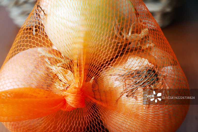 网袋中的洋葱图片素材