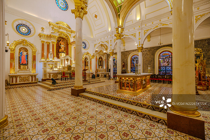 菲律宾内格罗斯西方省巴科洛德市的圣塞巴斯蒂安大教堂。图片素材