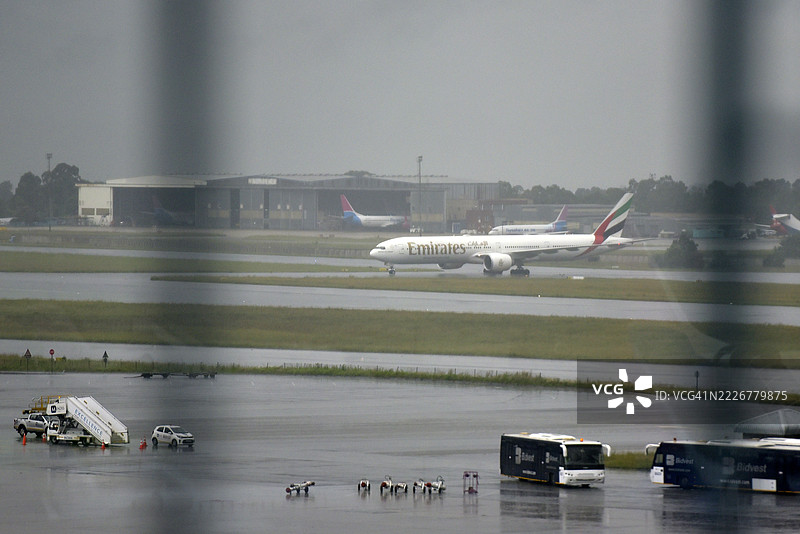 阿联酋航空在奥尔坦博国际机场图片素材