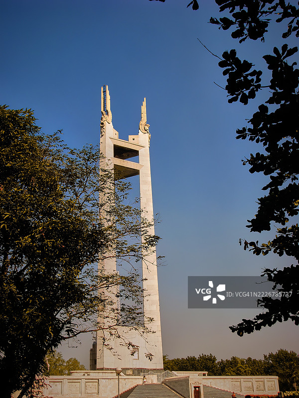 奎松纪念碑，位于奎松市的高耸白色装饰艺术风格纪念碑。图片素材