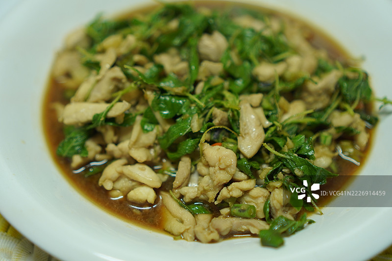 泰式罗勒炒鸡肉图片素材