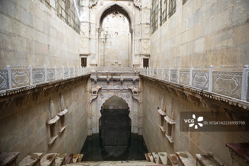 巴吉基巴奥里阶梯井，印度拉贾斯坦邦邦迪图片素材