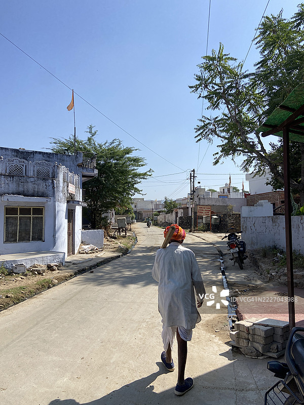 普什卡尔市的村民。图片素材