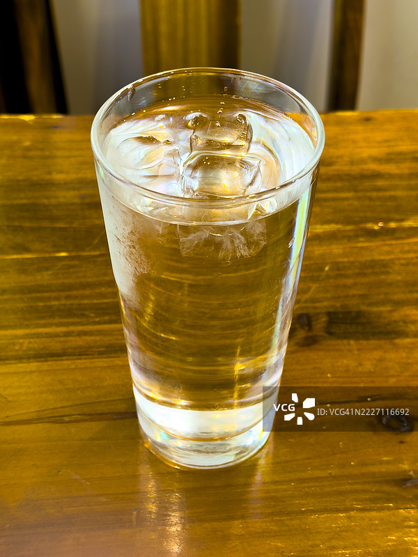 一杯冰水图片素材