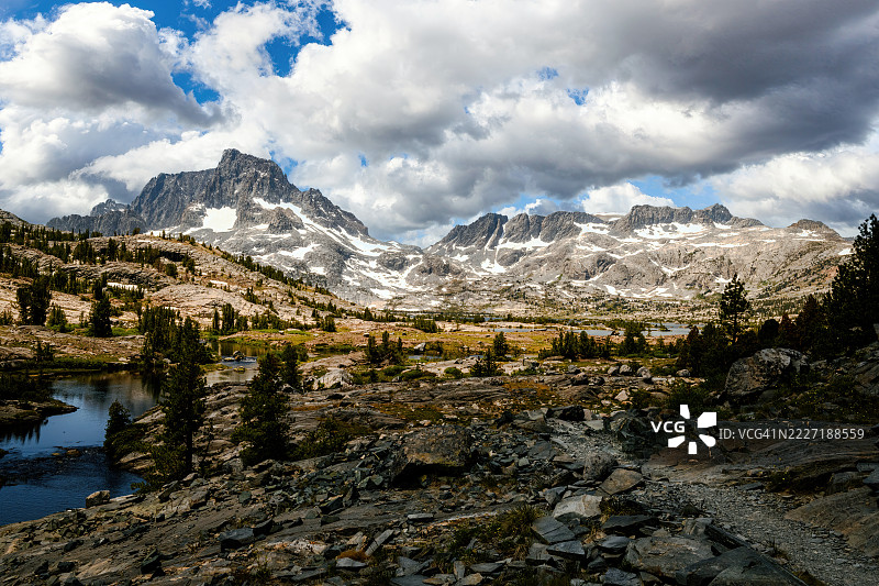 安塞尔·亚当斯荒野的戴维斯山和横幅峰图片素材