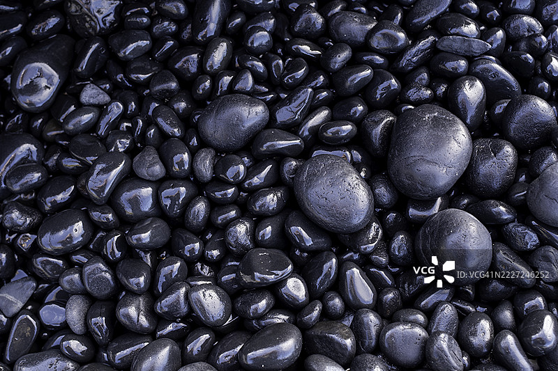 翻滚的玄武岩石图片素材