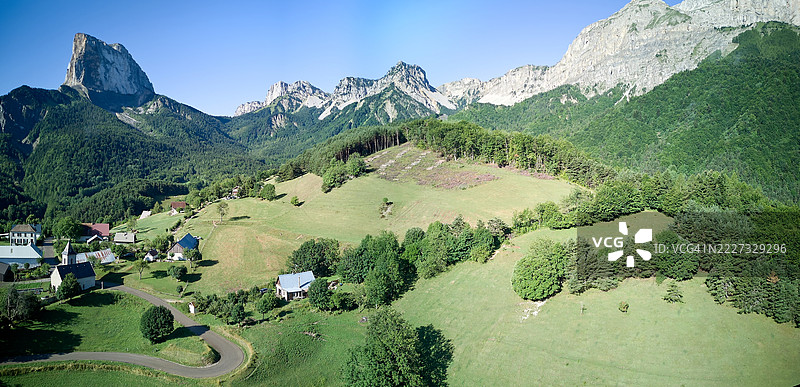 壮观的山景图片素材