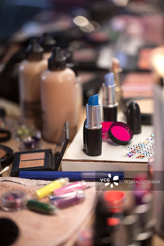 鲜艳的化妆必需品图片素材