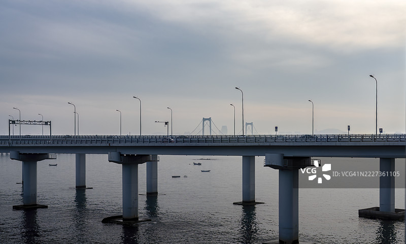 日落时分的桥梁图片素材