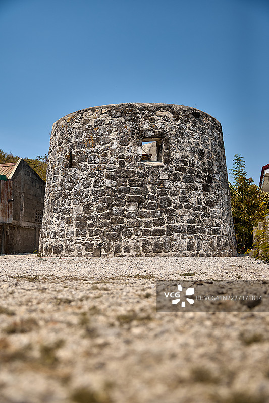 位于菲律宾伊洛克斯北部的库里毛的库里毛灯塔。图片素材