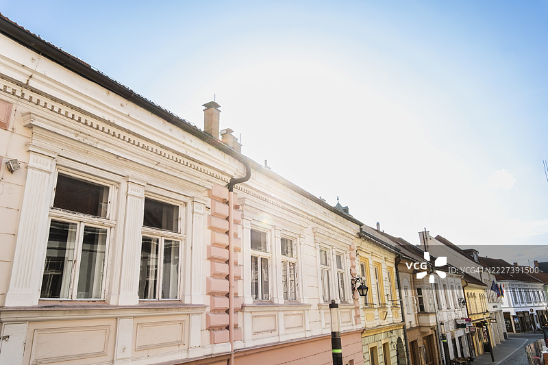 斯洛伐克特伦钦，文化之都2026，历史中心的住宅和商业建筑图片素材