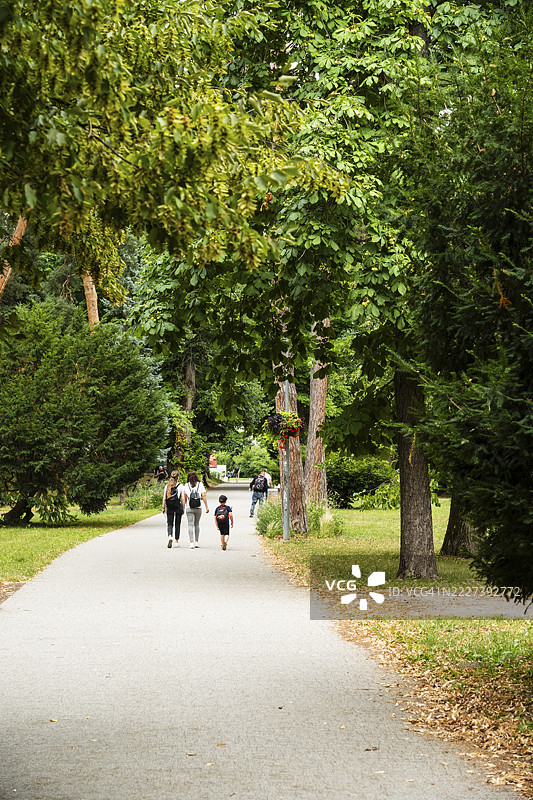 米拉娜·拉斯蒂斯拉夫·斯捷法尼卡公园，2026年文化之都特伦钦的市立公园，斯洛伐克图片素材