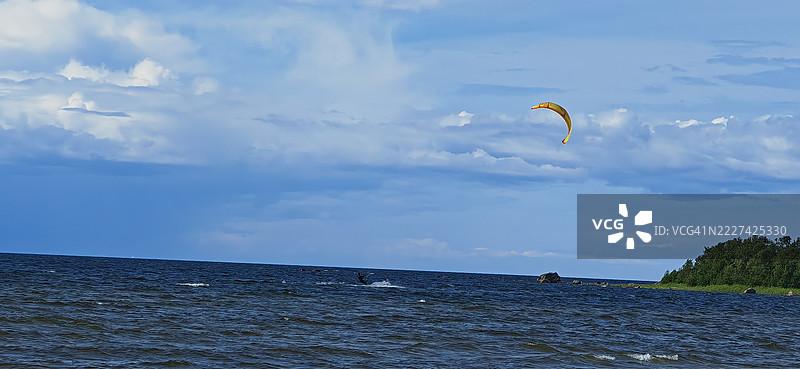 芬兰奥斯特罗博斯尼亚的雅各布斯塔德地区，海洋与天空的美丽景色图片素材