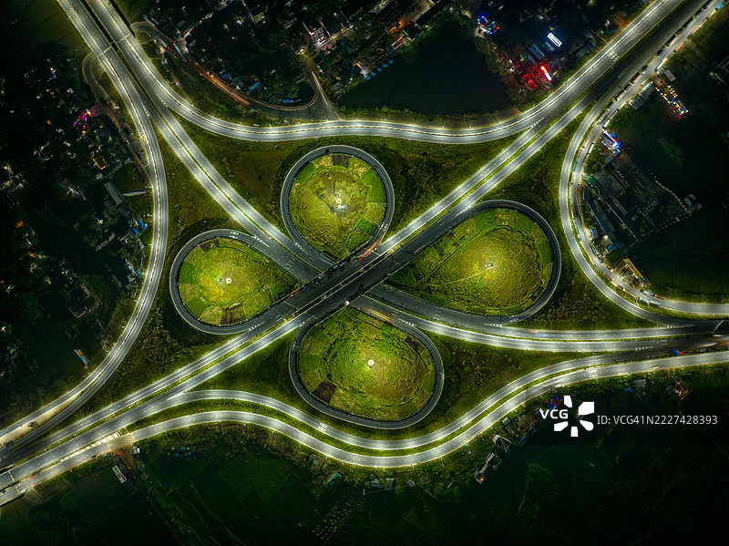 孟加拉国夜晚灯火辉煌的建筑和城市景观全景图图片素材