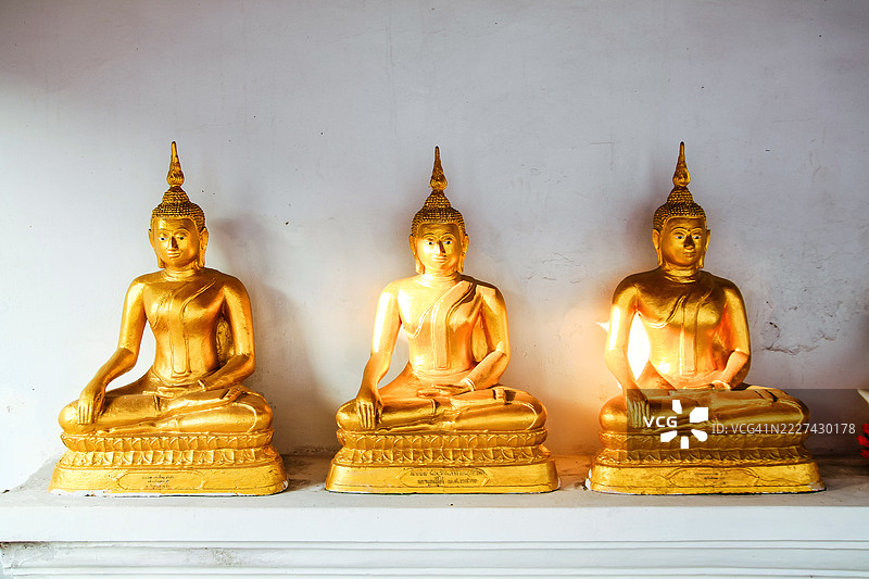 泰国皇家寺庙Wat Yai Suwannaram的精美建筑细节图片素材