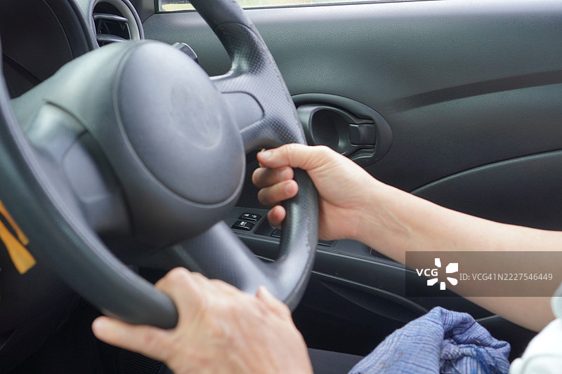 汽车方向盘图片素材