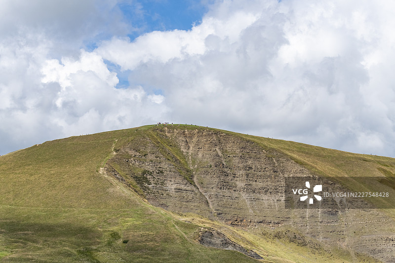 英格兰德比郡峰区的马姆托尔山上繁忙的一天图片素材