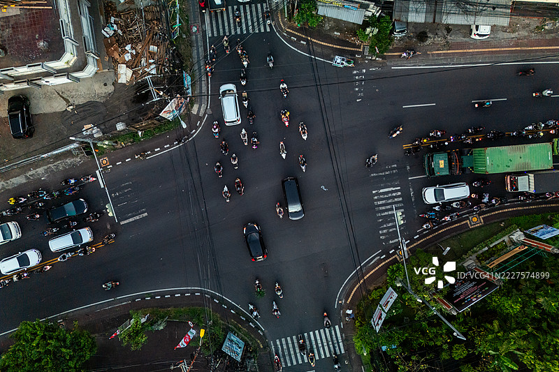 巴厘岛繁忙交通的鸟瞰图图片素材