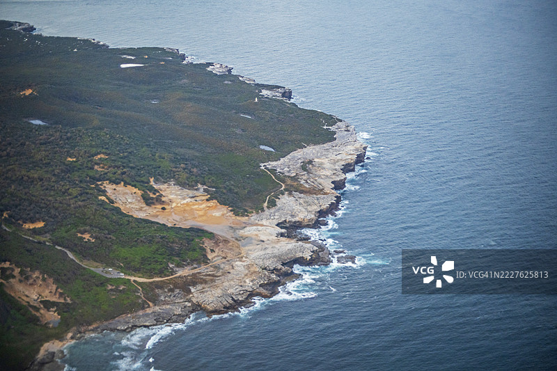 澳大利亚悉尼库尔内尔海岸线航拍图图片素材