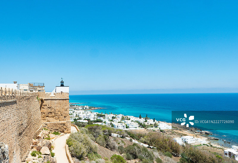 突尼斯纳布勒凯利比亚，蔚蓝天空下的海景图片素材