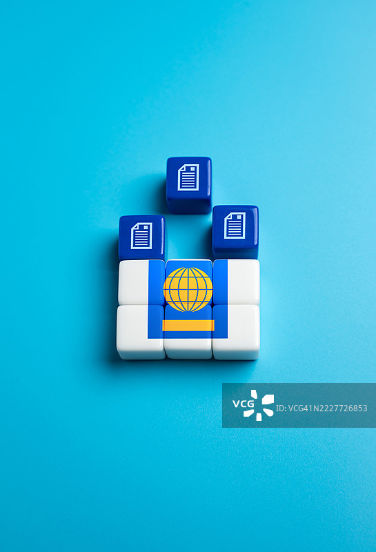 收集申请护照或外国证书的文件 办理手续、等待和正式程序 准备和收集所需文件的官僚过程，乌克兰图片素材