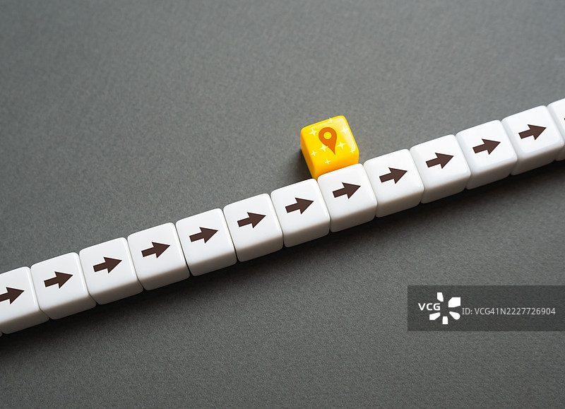 到达一个地点，跨越里程碑，成就与前进，达成目标或完成旅程中的重要阶段，乌克兰图片素材