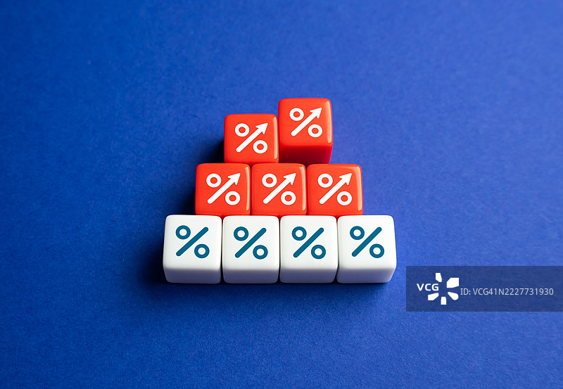 增加税负 更高的税收 商业利润和可支配收入 财务压力和经济放缓，乌克兰图片素材