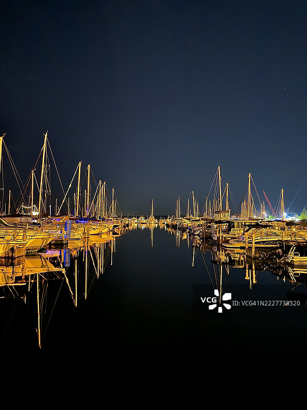 美国密歇根州马斯基根港口的码头航拍图图片素材