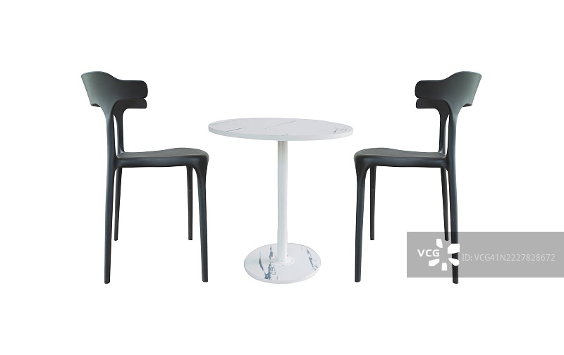 现代木质室内装饰的厨房圆桌和椅子组合。隔离的餐厅、家居、咖啡馆家具。图片素材