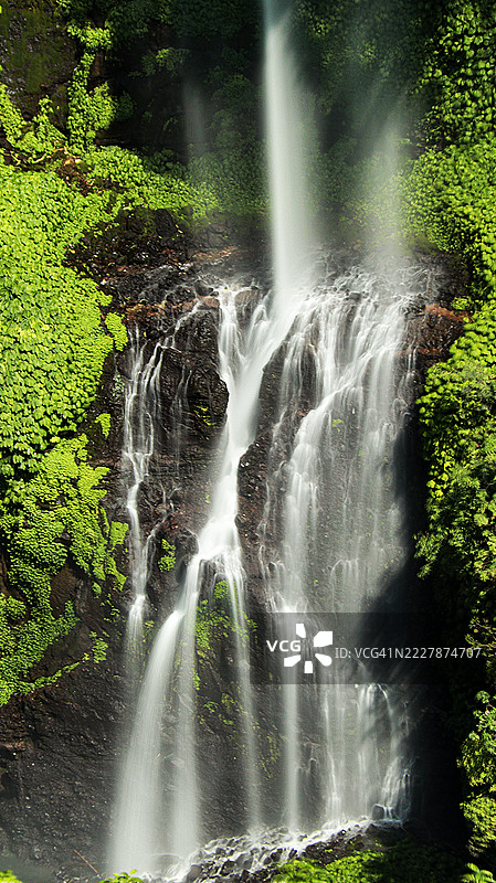 布兰登的塞昆普尔瀑布特写，采用慢速快门拍摄。图片素材
