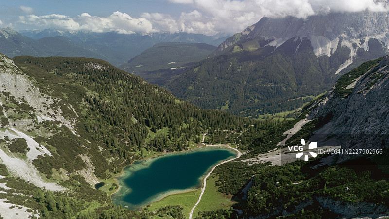 塞本湖，奥地利蒂罗尔州厄尔瓦尔德的一颗隐秘阿尔卑斯明珠图片素材