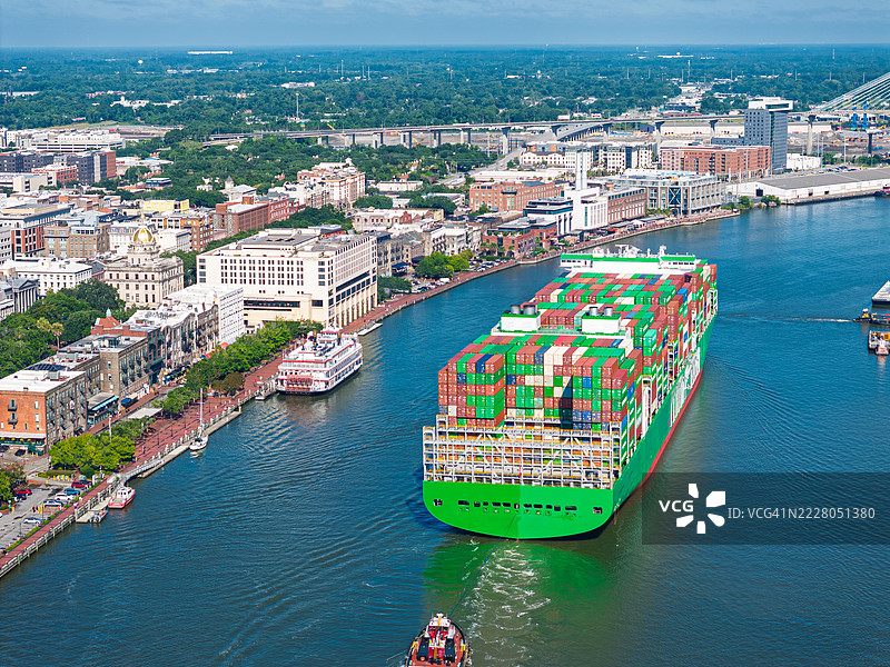 乔治亚州萨凡纳的集装箱船航拍图图片素材