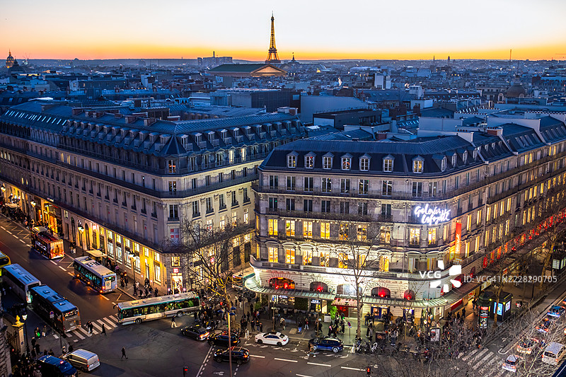 从高处俯瞰巴黎图片素材