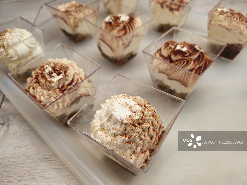 提拉米苏蛋糕图片素材