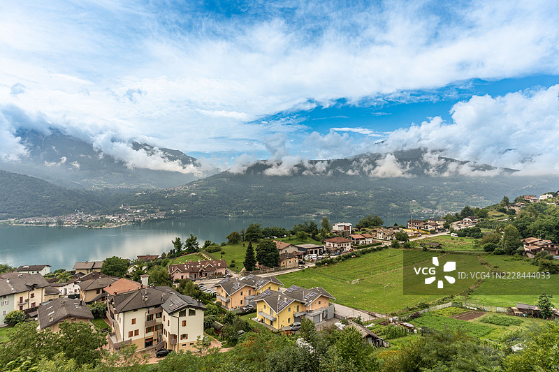 特伦蒂诺的卡尔多纳佐湖图片素材