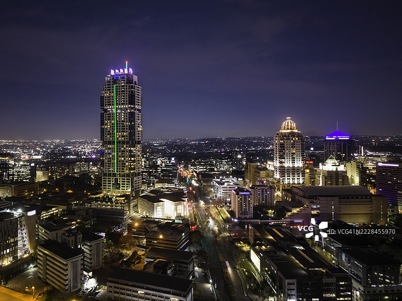 桑顿市中心的城市风景在日落时分图片素材