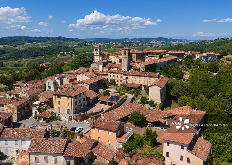 意大利皮埃蒙特的切拉蒙特空中视角图片素材