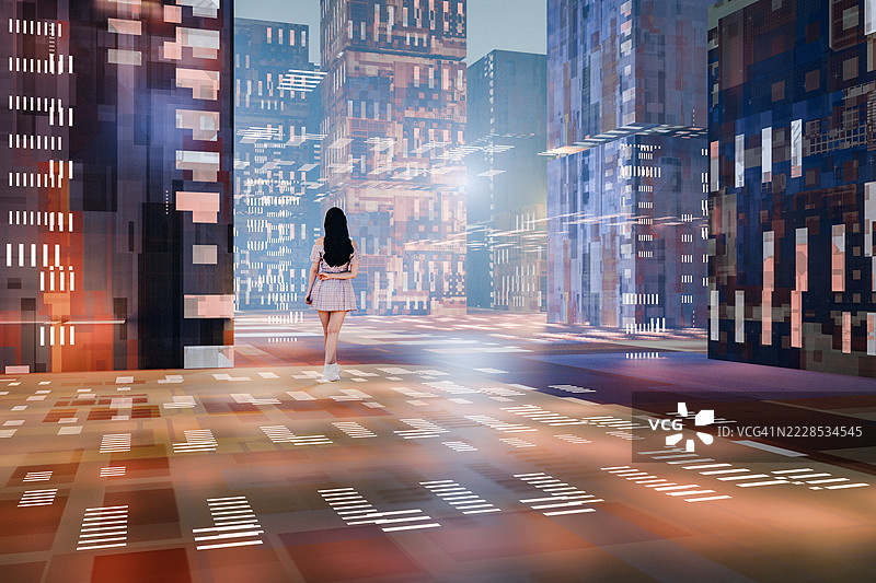 女性站在未来城市中图片素材