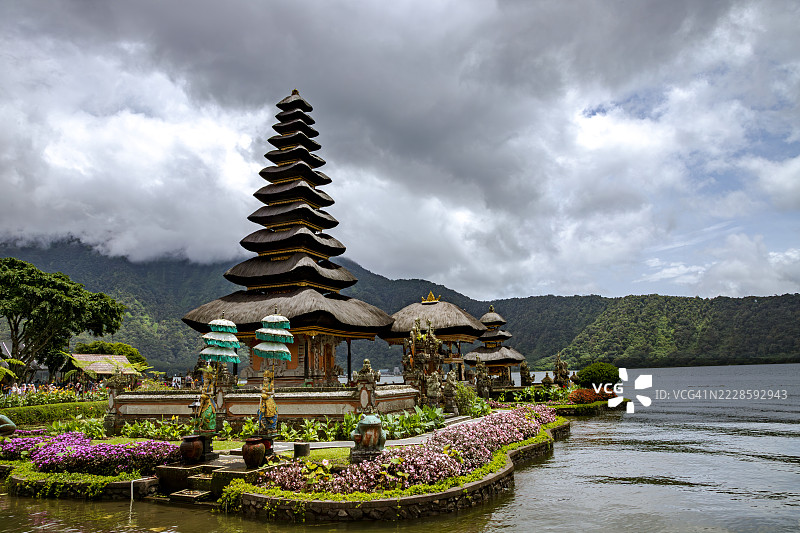 印度尼西亚巴厘岛的乌伦达努贝拉坦寺庙图片素材