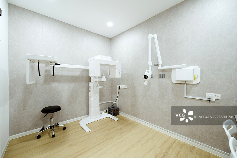 安全高效的牙科影像室图片素材